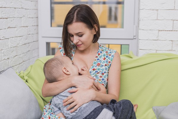benefícios da amamentação para a mulher